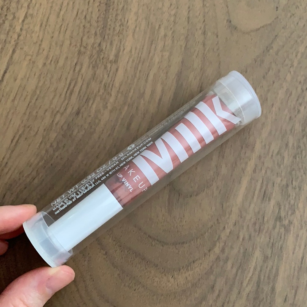 Milk lip vinyl
